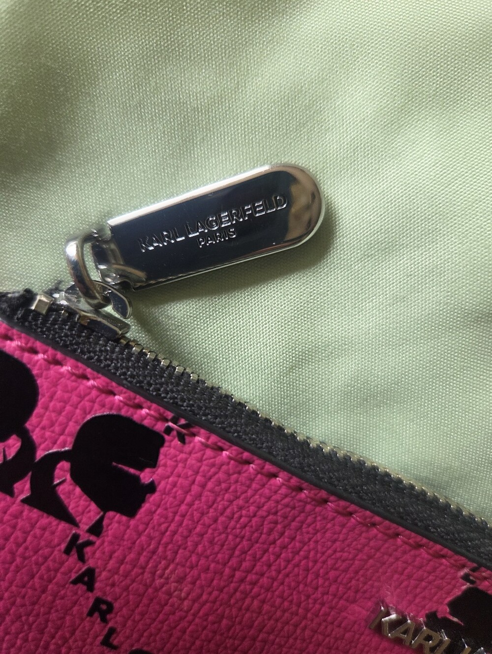 NEW Karl Lagerfeld Hot Pink Wristlet with Black Logo Pattern - Picture 5 of 7
